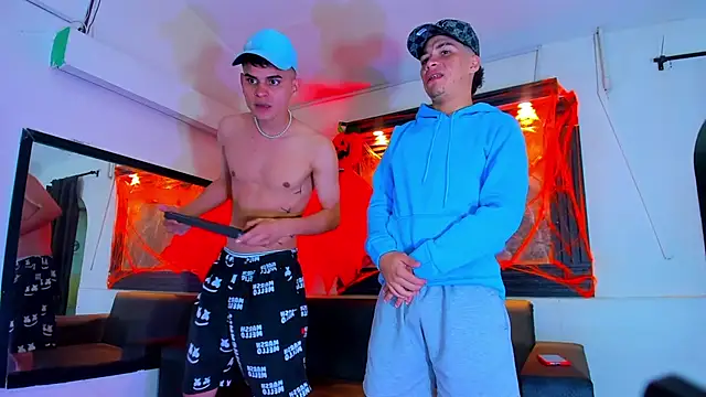 Snapshot of ALEX_MILLER25 chatting on 10/24/25, 04:31 ALEX MILLER25 online show from 10/24/25, 04:31