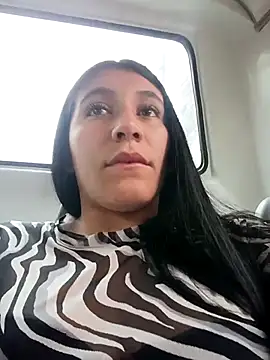 Snapshot of __Antonella chatting on 10/04/25, 03:10 Antonella online show from 10/04/25, 03:10