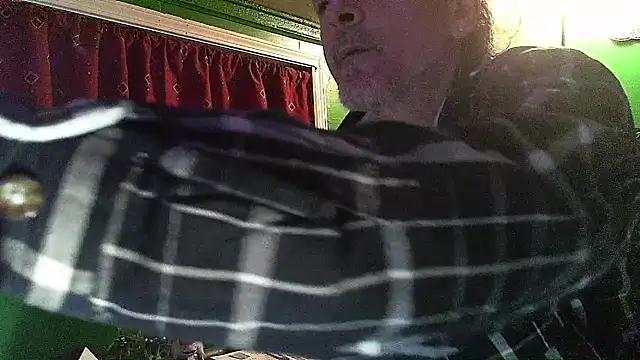 HippieDad333 online show from 02/09/26, 05:22