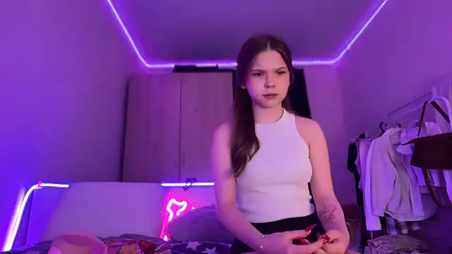 Snapshot of CandysRose chatting on 10/27/25, 06:12 CandysRose online show from 10/27/25, 06:12