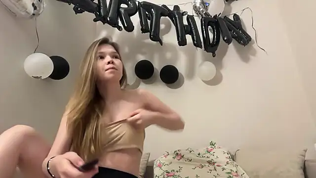 CandysRose online show from 04/15/26, 09:26