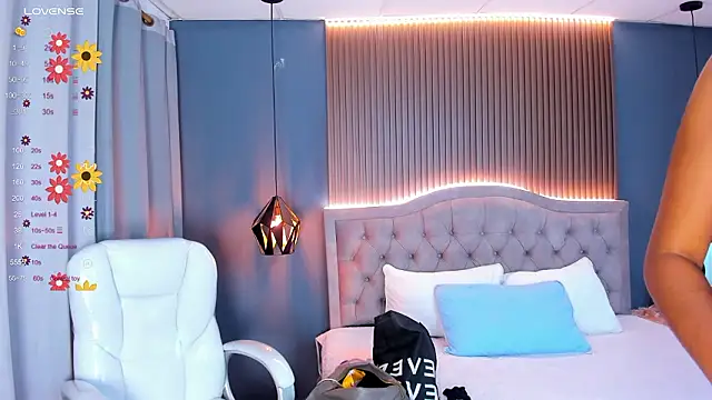 Tiffany  charm  online show from 03/04/26, 03:34