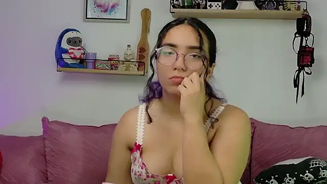 LucyDerby online show from 12/02/25, 09:10