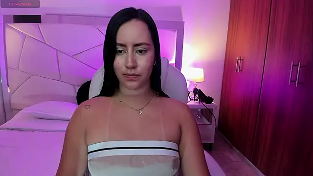 Natasha Kiim  online show from 03/09/26, 04:38