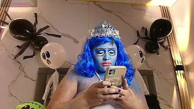 Nina Rouge7 online show from 10/31/25, 08:32