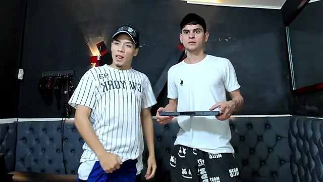 Snapshot of liam_coleman25 chatting on 11/29/25, 04:15 liam coleman25 online show from 11/29/25, 04:15