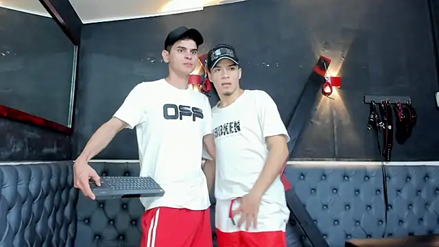 Snapshot of liam_coleman25 chatting on 11/30/25, 04:49 liam coleman25 online show from 11/30/25, 04:49