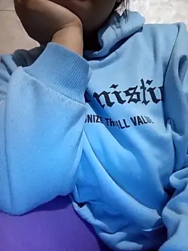 lily sx online show from 04/08/26, 12:32