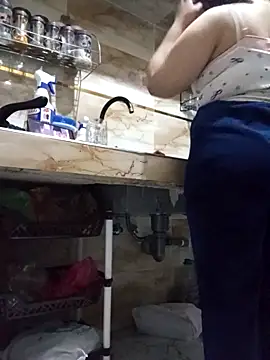 lily sx online show from 04/14/26, 08:04