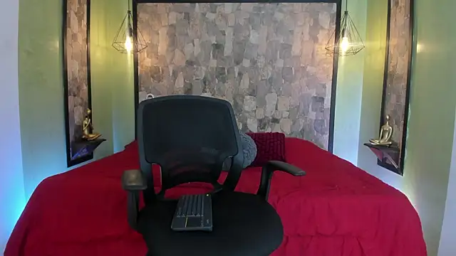 Snapshot of Axel_Draven chatting on 03/18/26, 01:14 Axel Draven online show from 03/18/26, 01:14
