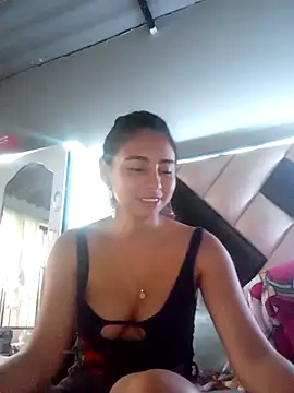 NileveSantanna online show from 09/27/25, 09:09