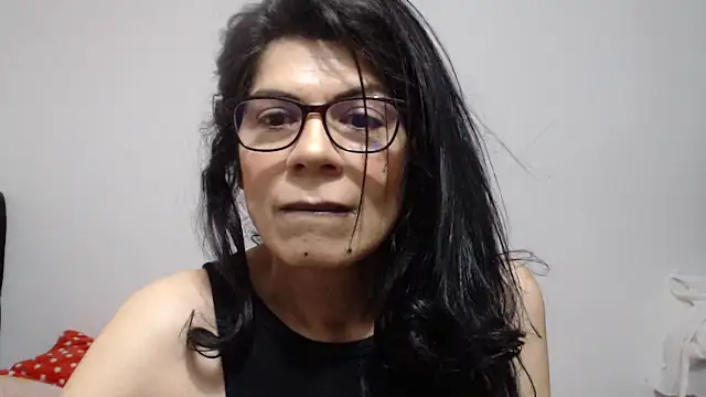 Snapshot of abrilsex23 chatting on 11/27/25, 08:11 abrilsex23 online show from 11/27/25, 08:11