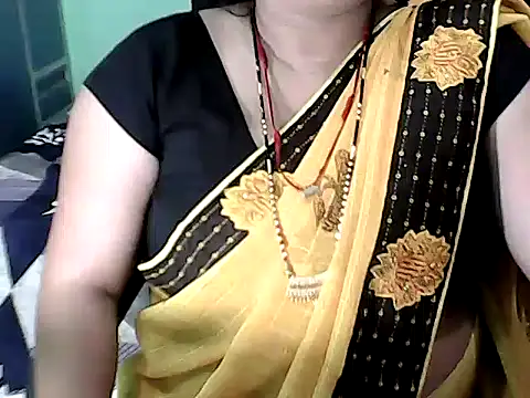 Snapshot of BABITA_KUMARII chatting on 12/17/25, 04:46 BABITA KUMARII online show from 12/17/25, 04:46