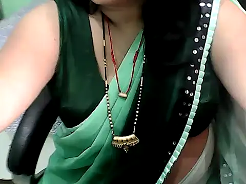 BABITA KUMARII online show from 04/06/26, 04:52