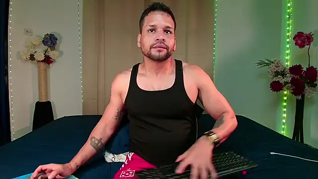 LucasGaeel online show from 04/09/26, 11:59