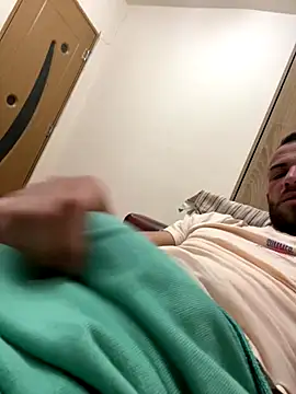 Snapshot of sexyman1936 chatting on 11/04/25, 01:38 sexyman1936 online show from 11/04/25, 01:38