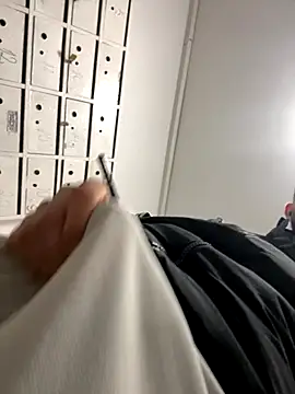 Snapshot of sexyman1936 chatting on 11/09/25, 05:55 sexyman1936 online show from 11/09/25, 05:55