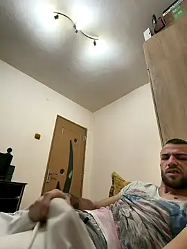 Snapshot of sexyman1936 chatting on 12/03/25, 06:32 sexyman1936 online show from 12/03/25, 06:32