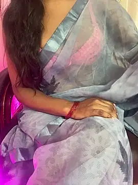 Snapshot of sweet-ananya23 chatting on 09/25/25, 04:27 sweet-ananya23 online show from 09/25/25, 04:27