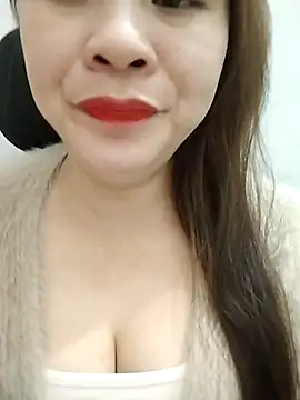 Girl Shy2000 online show from 12/15/25, 11:47