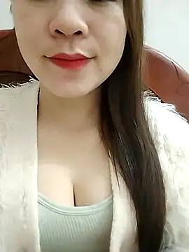 Girl Shy2000 online show from 12/18/25, 10:05