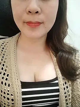 Girl Shy2000 online show from 03/30/26, 04:24