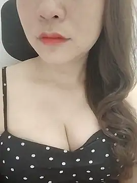 Snapshot of Girl_Shy2000 chatting on 05/16/26, 12:37 Girl Shy2000 online show from 05/16/26, 12:37
