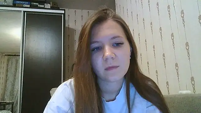 Snapshot of Kalivess chatting on 10/25/25, 02:24 Kalivess online show from 10/25/25, 02:24