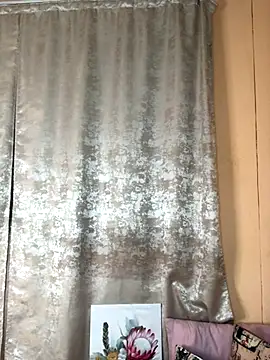 Caramel102004 online show from 10/09/25, 11:58