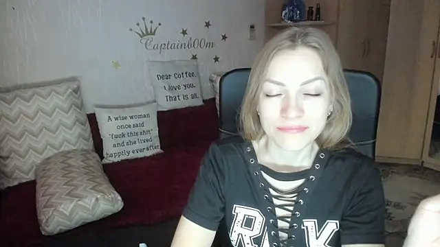 Snapshot of Tiffany_Bates chatting on 10/08/25, 03:15 Tiffany Bates online show from 10/08/25, 03:15