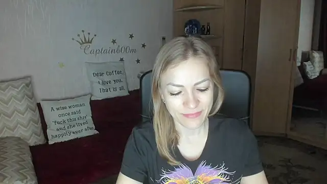 Snapshot of Tiffany_Bates chatting on 10/22/25, 03:29 Tiffany Bates online show from 10/22/25, 03:29