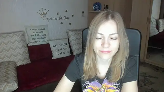 Tiffany Bates online show from 11/14/25, 04:11