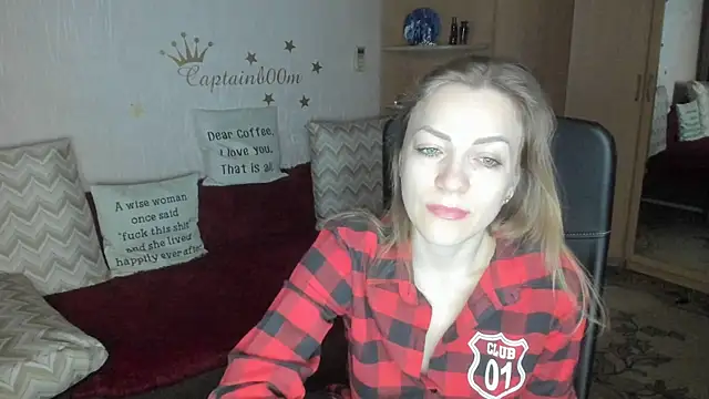 Tiffany Bates online show from 12/01/25, 03:55