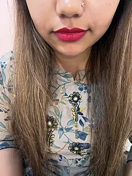 Snapshot of Miss_Rose__ chatting on 05/18/26, 08:31 Miss Rose online show from 05/18/26, 08:31