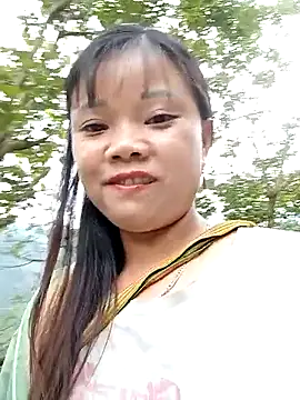 Snapshot of Samyy_xx chatting on 10/19/25, 01:06 Samyy xx online show from 10/19/25, 01:06