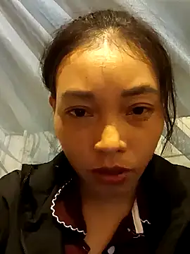 Snapshot of Phiny_xx chatting on 09/29/25, 02:22 Phiny xx online show from 09/29/25, 02:22