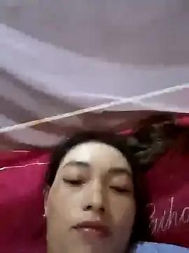 Snapshot of Phiny_xx chatting on 10/04/25, 06:11 Phiny xx online show from 10/04/25, 06:11