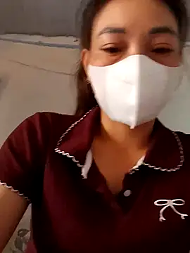 Snapshot of Phiny_xx chatting on 10/05/25, 12:31 Phiny xx online show from 10/05/25, 12:31