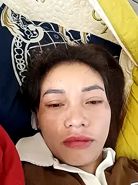 Snapshot of Phiny_xx chatting on 10/18/25, 02:25 Phiny xx online show from 10/18/25, 02:25