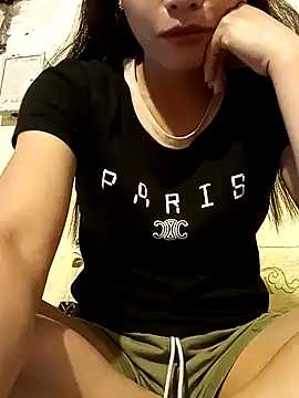 Snapshot of Phiny_xx chatting on 10/18/25, 11:16 Phiny xx online show from 10/18/25, 11:16