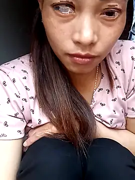 Snapshot of Phiny_xx chatting on 10/20/25, 08:59 Phiny xx online show from 10/20/25, 08:59