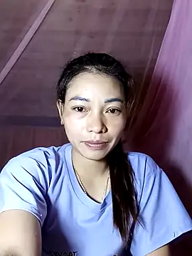 Snapshot of Phiny_xx chatting on 10/31/25, 09:38 Phiny xx online show from 10/31/25, 09:38