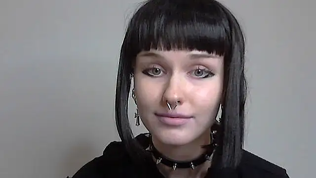 Snapshot of Paradoxy_ chatting on 10/05/25, 06:17 Paradoxy online show from 10/05/25, 06:17