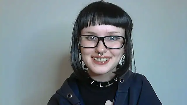 Snapshot of Paradoxy_ chatting on 10/21/25, 07:25 Paradoxy online show from 10/21/25, 07:25