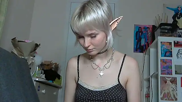 Snapshot of Paradoxy_ chatting on 11/30/25, 08:46 Paradoxy online show from 11/30/25, 08:46