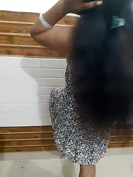 Snapshot of Anchal-si chatting on 10/13/25, 03:23 Anchal-si online show from 10/13/25, 03:23