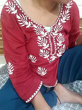Snapshot of Minakshi_677 chatting on 10/15/25, 08:47 Minakshi 677 online show from 10/15/25, 08:47