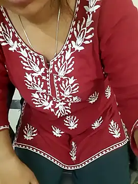 Snapshot of Minakshi_677 chatting on 11/07/25, 02:22 Minakshi 677 online show from 11/07/25, 02:22