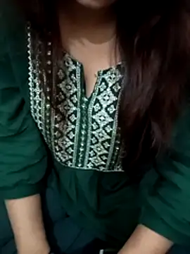 Snapshot of Minakshi_677 chatting on 12/15/25, 05:28 Minakshi 677 online show from 12/15/25, 05:28