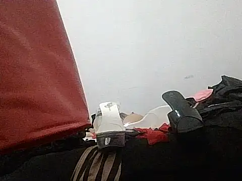 Snapshot of vanessadeesse chatting on 03/28/26, 08:52 vanessadeesse online show from 03/28/26, 08:52